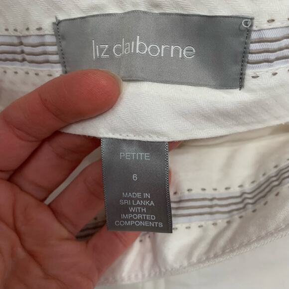 Liz Claiborne white petite Audra cropped pants - Picture 5 of 7
